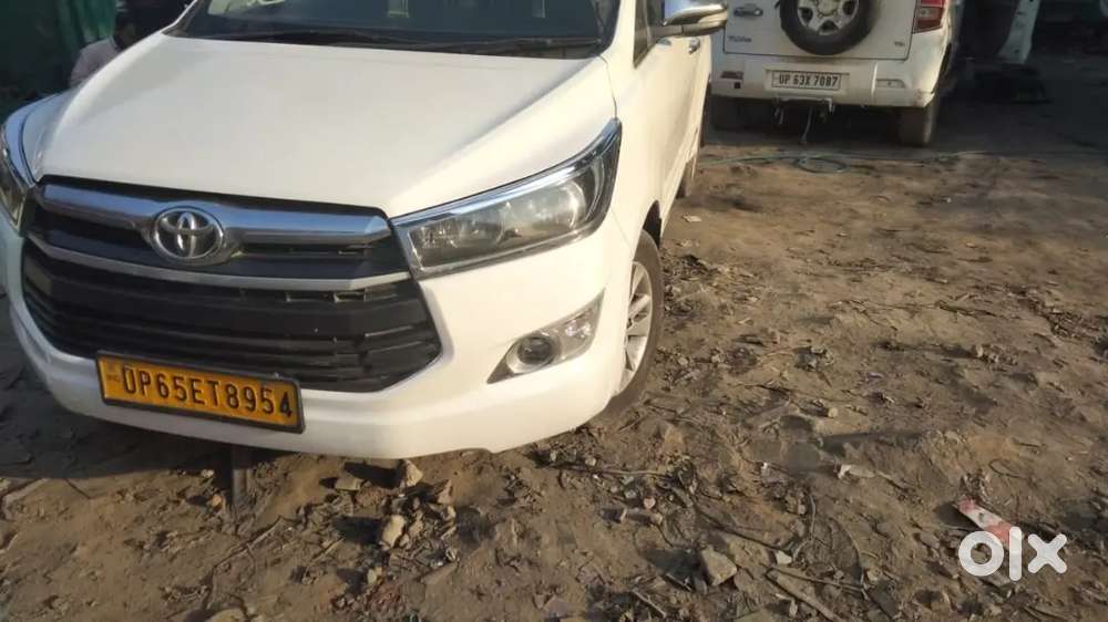 Toyota Innova Crysta 2016 Diesel 265000 Km Driven