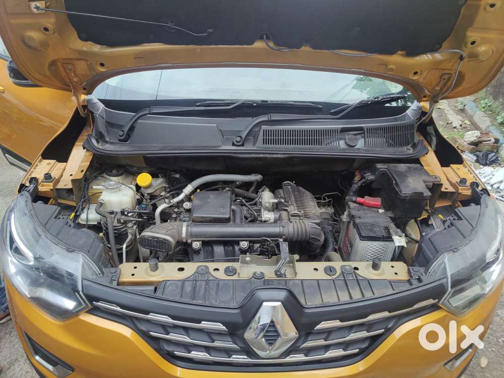 Renault Triber 1.0 Rxz Dual Tone, 2022, Petrol
