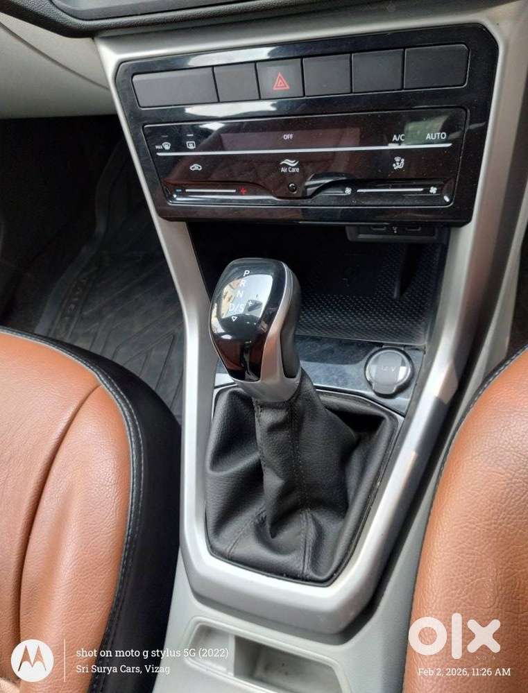 Volkswagen Taigun 1.0 Tsi Highline At, 2022, Petrol