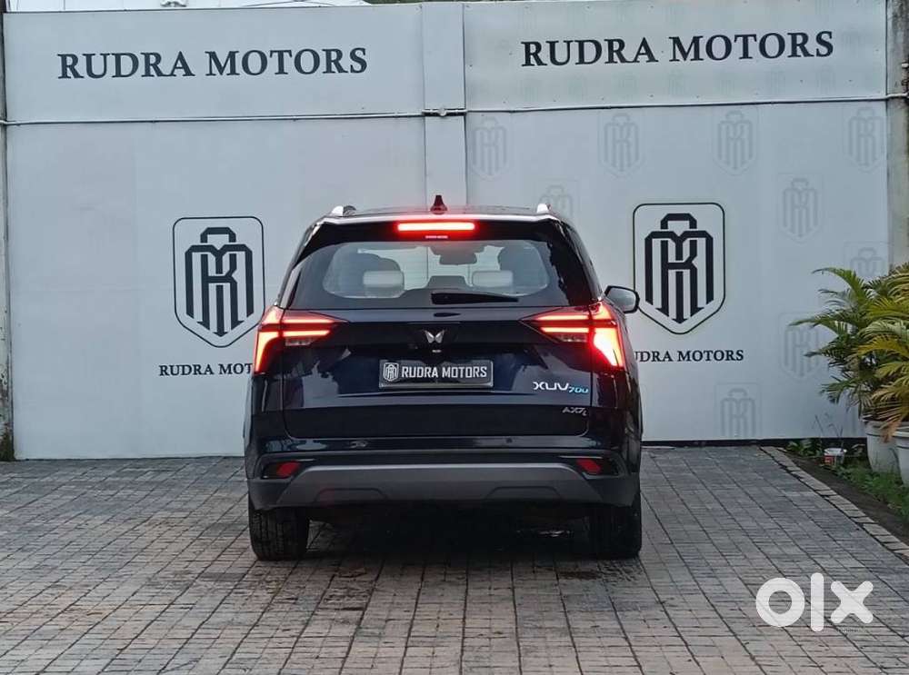 Mahindra Xuv700 2.2 Ax 7 Diesel Mt Luxury Pack Str, 2025, Diesel