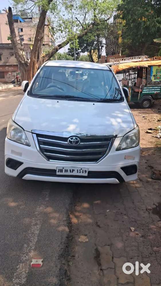 Toyota Innova 2014