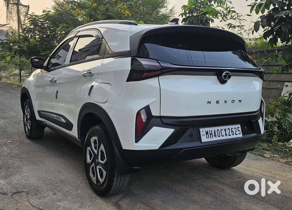 Tata Nexon Smart 1.2 Revotron Petrol 5 Mt, 2024, Petrol