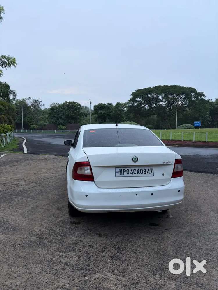 Skoda Rapid Tsi Active 2012