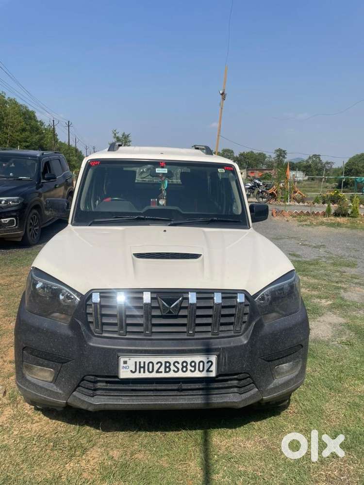Mahindra Diesel Car 2024 Oct Fully Maintained One Handed