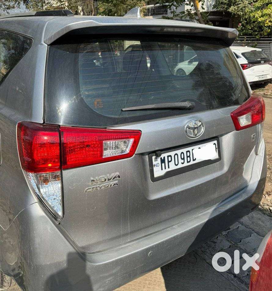 Toyota Innova Crysta [2020-ongoing] 2.7 Gx Mt 8 Str, 2018, Diesel