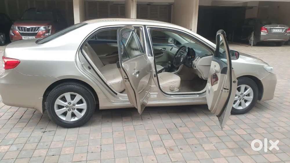 Toyota Corolla Altis 2013