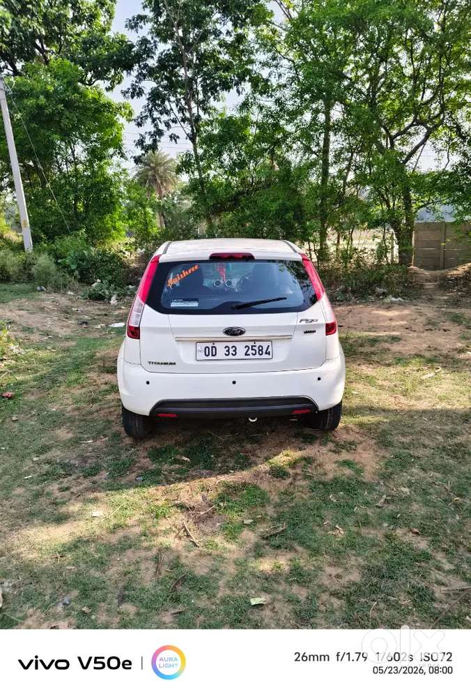 Ford Figo Petrol Lxi 2015
