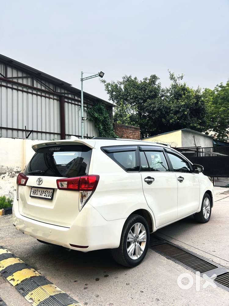 Toyota Innova Crysta [ ] 2.4 Zx At 7 Str, 2016, Petrol