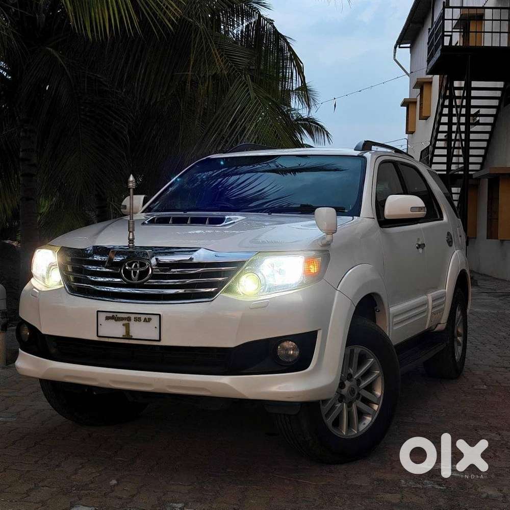 Toyota Fortuner 4x2 At 2.8 Diesel, 2013, Diesel