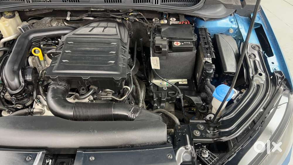 Skoda Slavia Ambition 1.0l Tsi At, 2023, Petrol