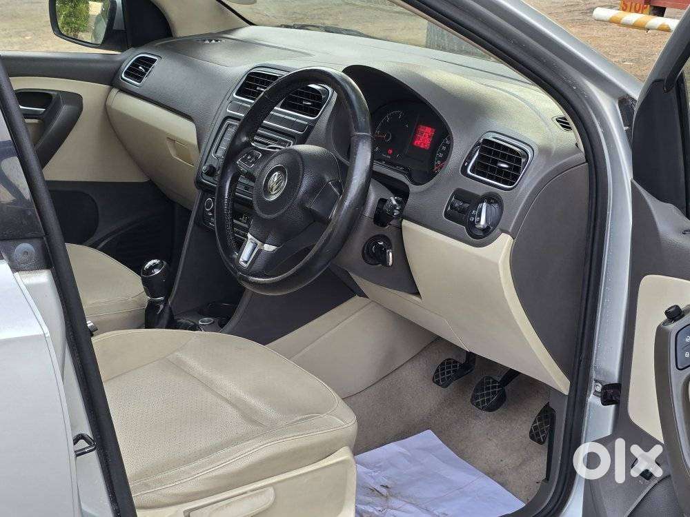 Volkswagen Vento Magnific 1.6 Highline, 2014, Diesel