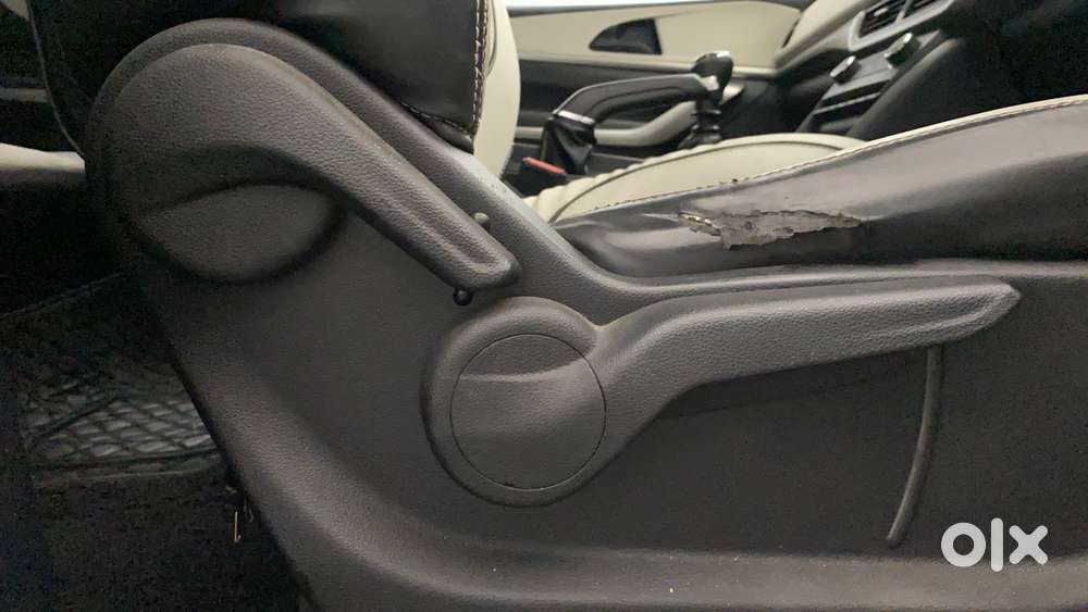 Mahindra Xuv700 2.2 Mx Diesel Mt 5 Str, 2022, Diesel