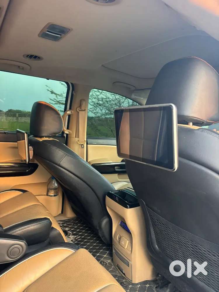 Kia Carnival Limousine 2020