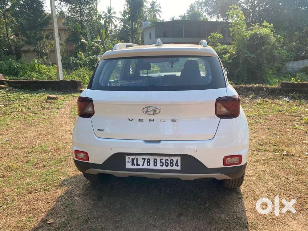 Hyundai Venue Diesel Well Maintained