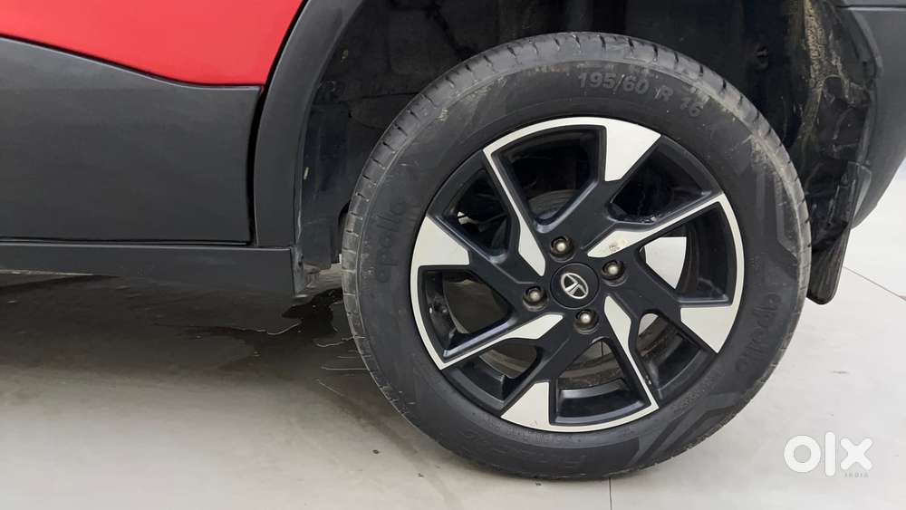 Tata Punch 1.2 Revotron Creative Dual Tone, 2022, Petrol