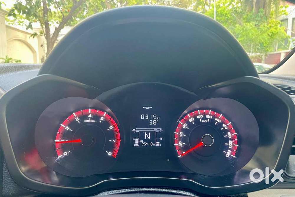 Mahindra Xuv300 W4, 2024, Petrol