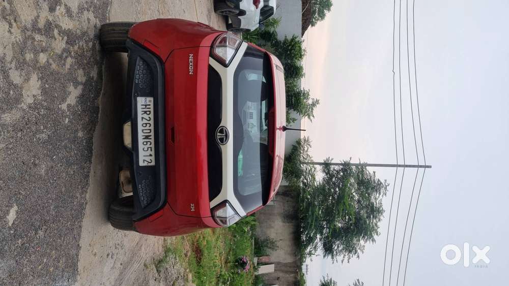 ​2018 Tata Nexon Xm Petrol  1st Owner  Low Kms  Well Maintained