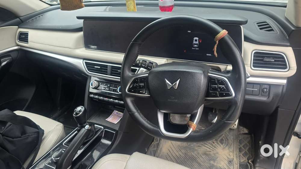 Mahindra Xuv700 2.2 Ax 7 Diesel At Luxury Pack Str, 2022, Diesel