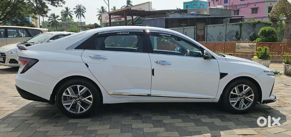 Hyundai Verna 1.5 Sx (o) Petrol Mt, 2025, Petrol