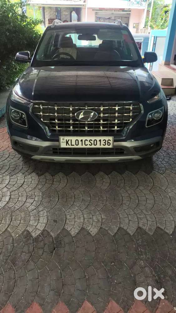 Hyundai Venue 2021 Petrol 22500 Km Driven Good Condition