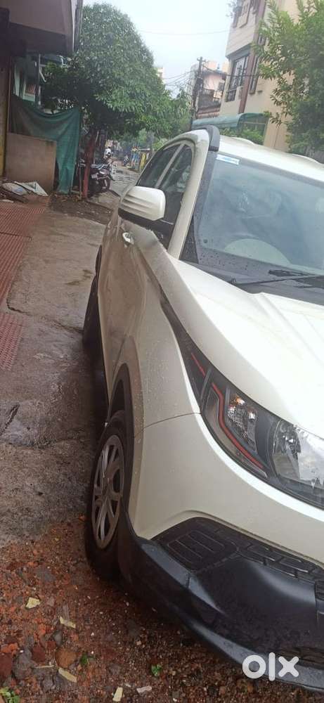 Mahindra Kuv 100 2016 Petrol Well Maintained