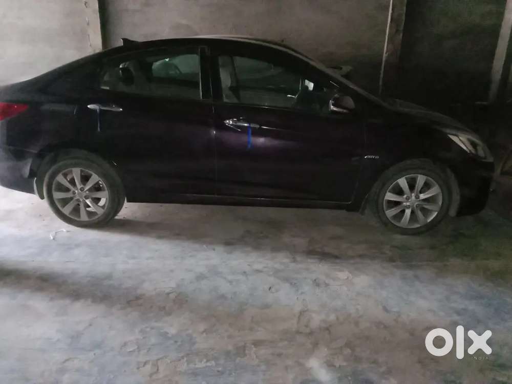 Hyundai Verna Crdi 2012 कार