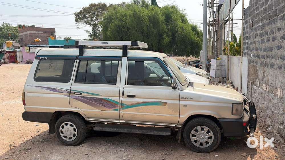 Toyota Qualis 2005 Diesel 22550 Km Driven