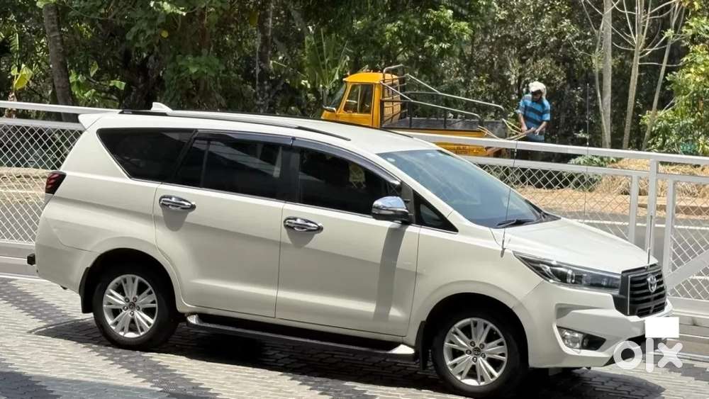 Toyota Innova Crysta [2020-ongoing] 2.7 Zx At 7 Str, 2016, Petrol