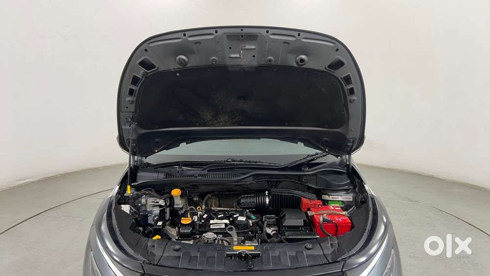 Tata Altroz Xz, 2022, Petrol