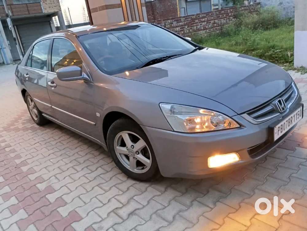 Honda Accord 2004 Cng  +petrol 85000 Km Driven