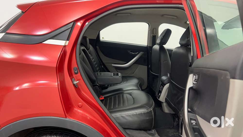 Tata Nexon 1.2 Revotron Xza Plus (l), 2018, Petrol