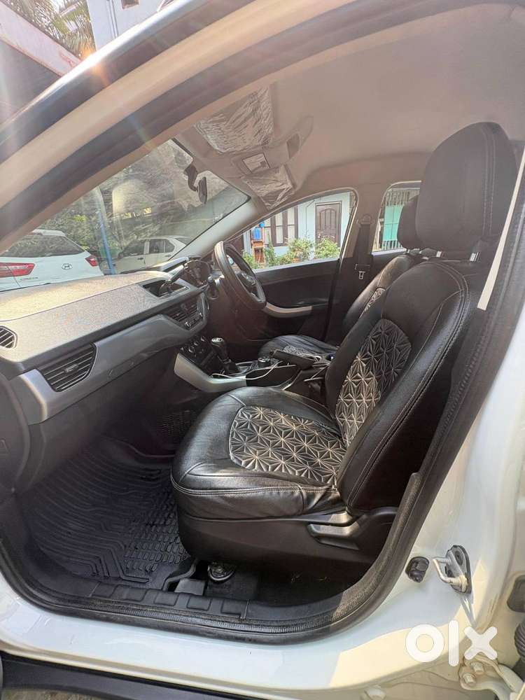 2022 Tata Nexon Xm Petrol  22,000 Km  Single Owner