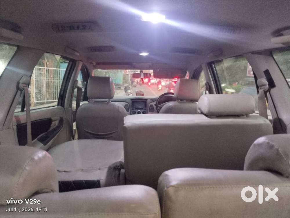 Toyota Innova 2.5 G (diesel) 8 Seater, 2010, Diesel