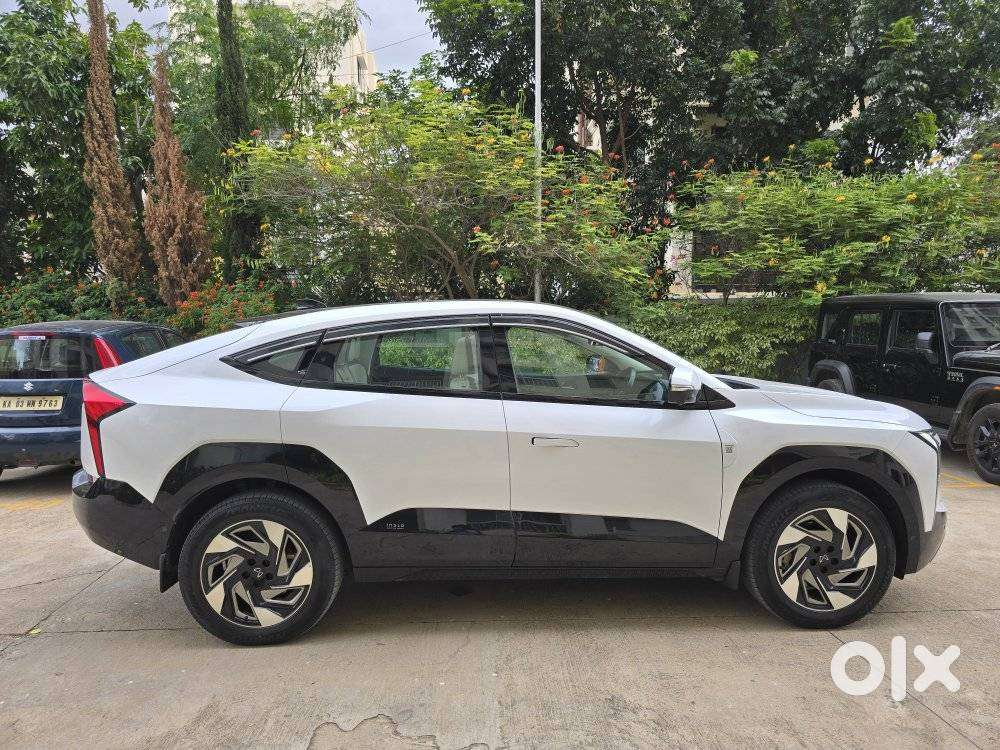 Mahindra Xev 9e Pack Three (top Model), 2025, Electric