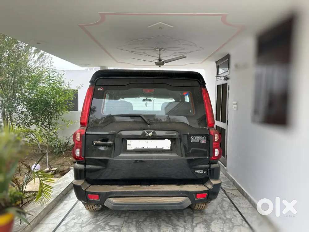 Mahindra Scorpio Classic 2023 Diesel 72000 Km
