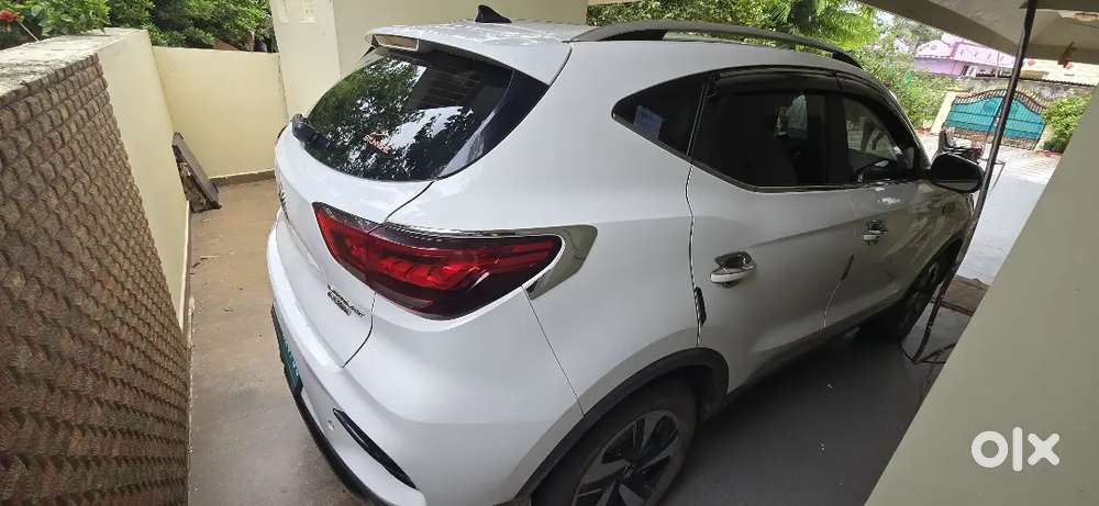 Mg Ev Vechile With Full Showroom Track