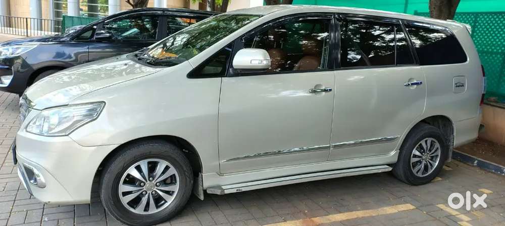Toyota Innova Diesel 7 Str 2015