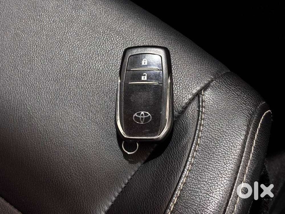 Toyota Innova Crysta 2.5z, 2017, Diesel