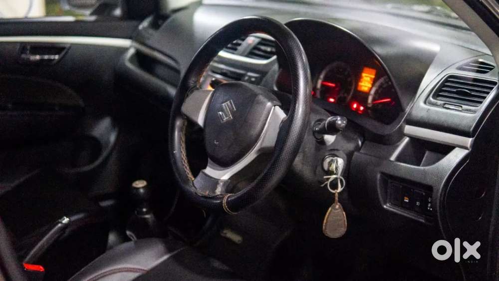 Maruti Suzuki Swift Vxi Optional, 2016, Petrol