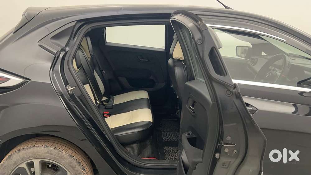 Tata Altroz 1.2 Xz Plus Dark Edition, 2022, Petrol