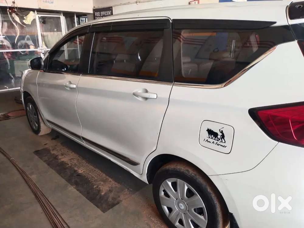 Maruti Suzuki Ertiga Lxi 2022