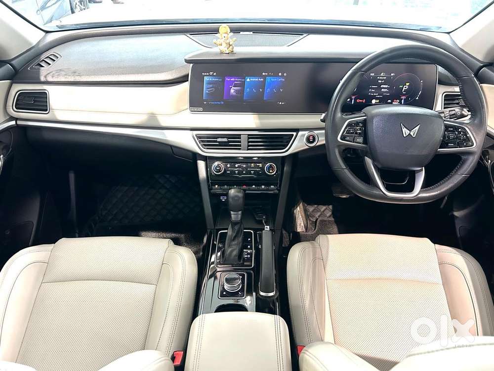 Mahindra Xuv700 2.2 Ax 7 Diesel At Str, 2023, Diesel
