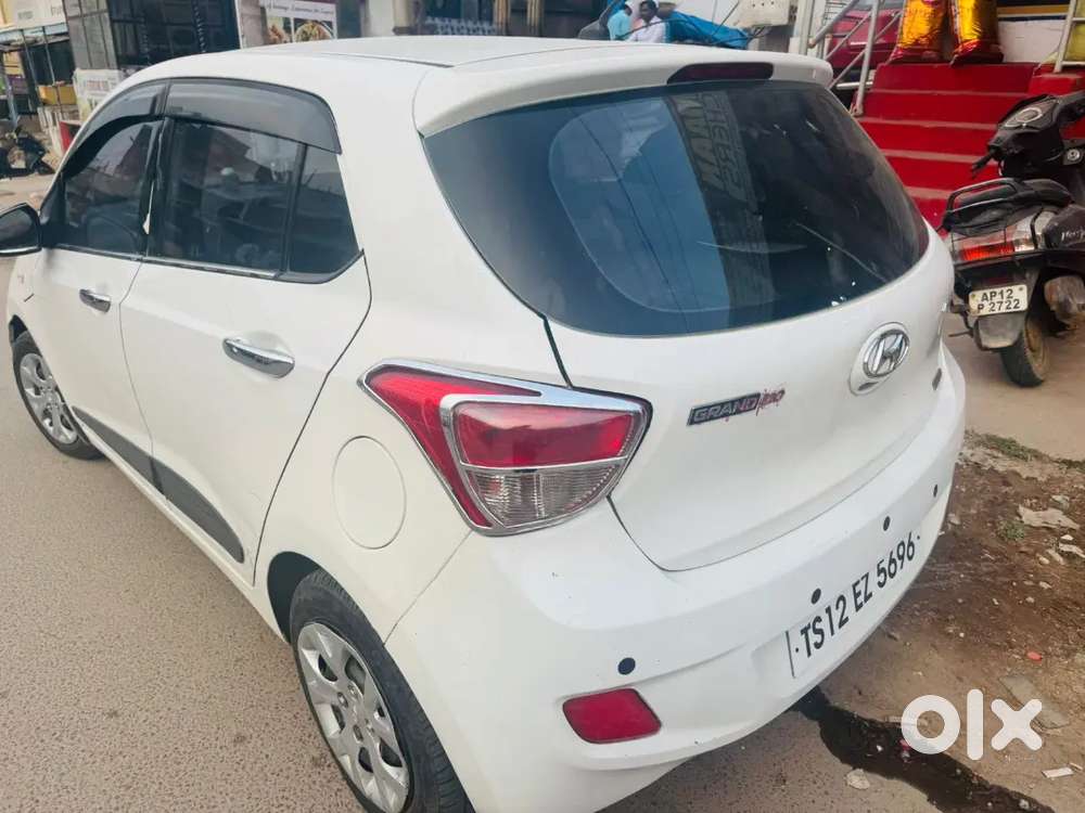 Hyundai Grand I10 2014 Diesel 120000 Km Driven