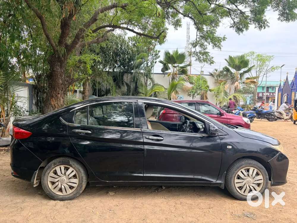 Honda City 2014 Black Colour Well Maintained Petrol Vehicle For Sale.