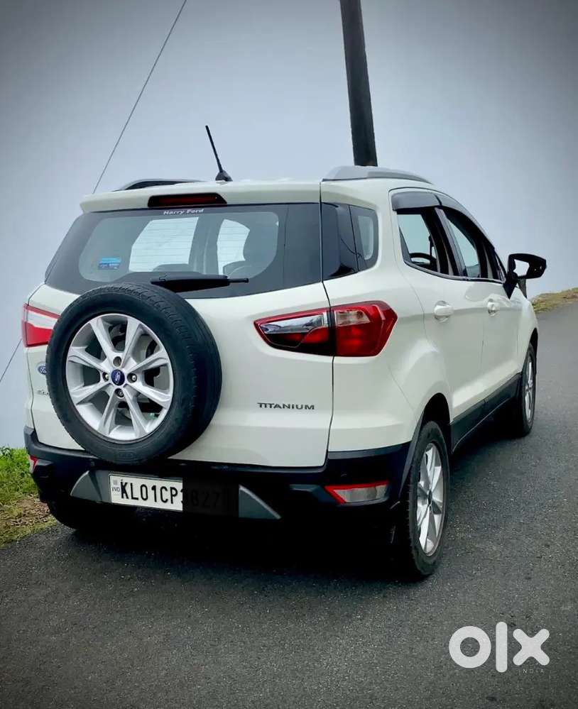 Ford Ecosport Titanium Petrol Bs6 Model
