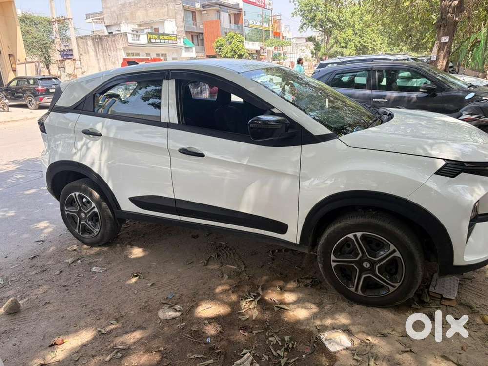 Tata Nexon 2024 Petrol Well Maintained
