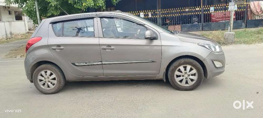 Hyundai New I20 2013 Diesel 125000 Km Driven