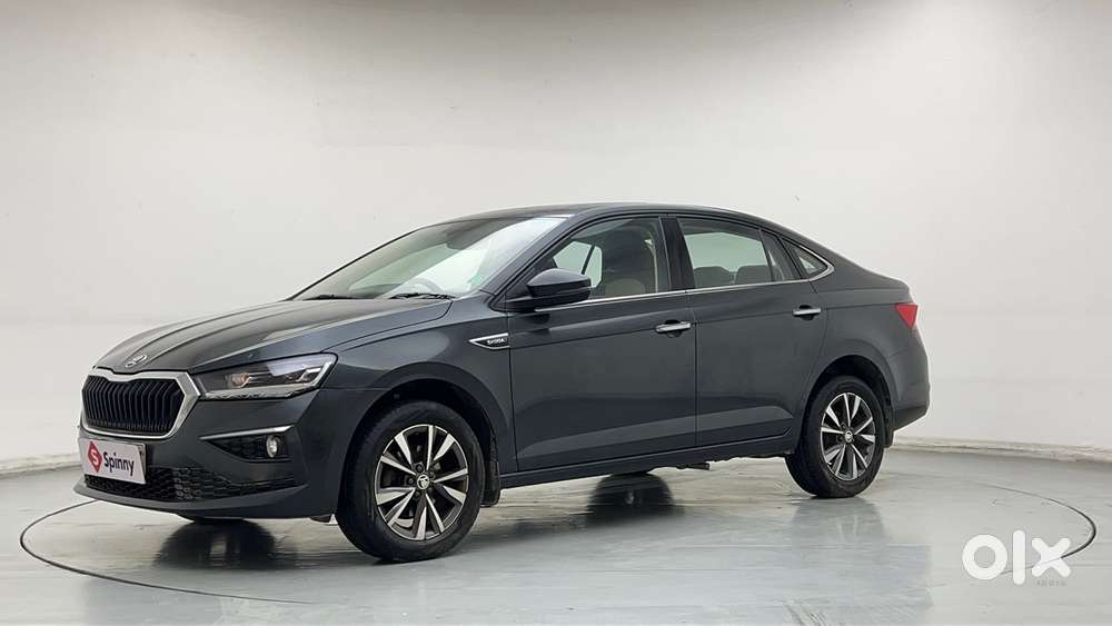 Skoda Slavia Style 1.0l Tsi At, 2023, Petrol