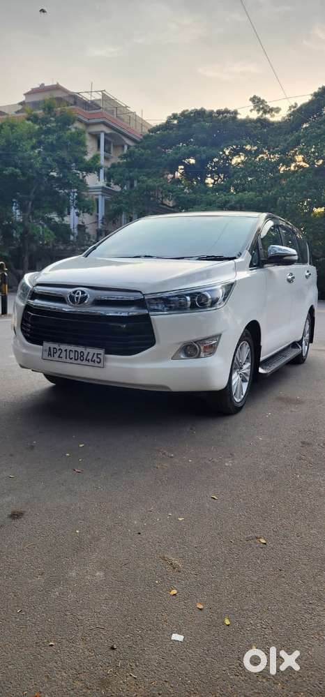 Toyota Innova Crysta 2.8z Automatic, 2018, Diesel