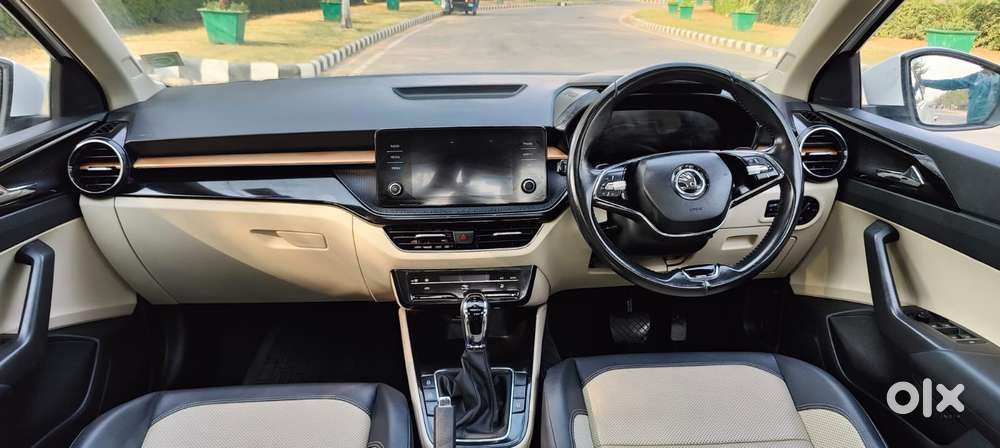 Skoda Slavia 1.5 Tsi Style At, 2023, Petrol